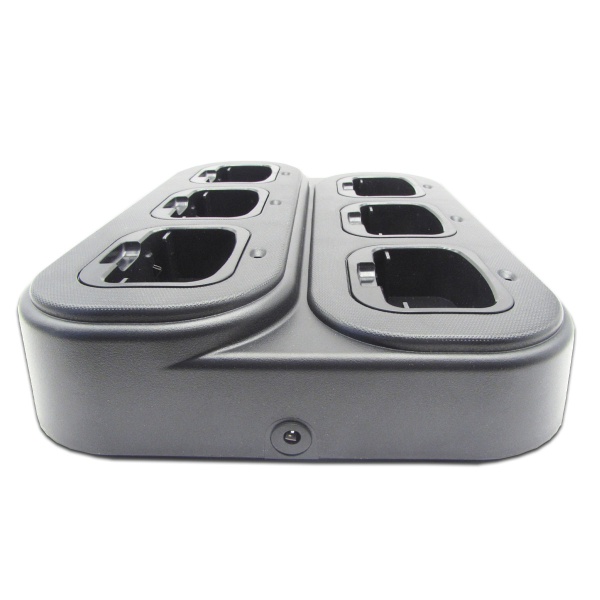 3-ZU-6-TYT-390-CHARGING-PORT